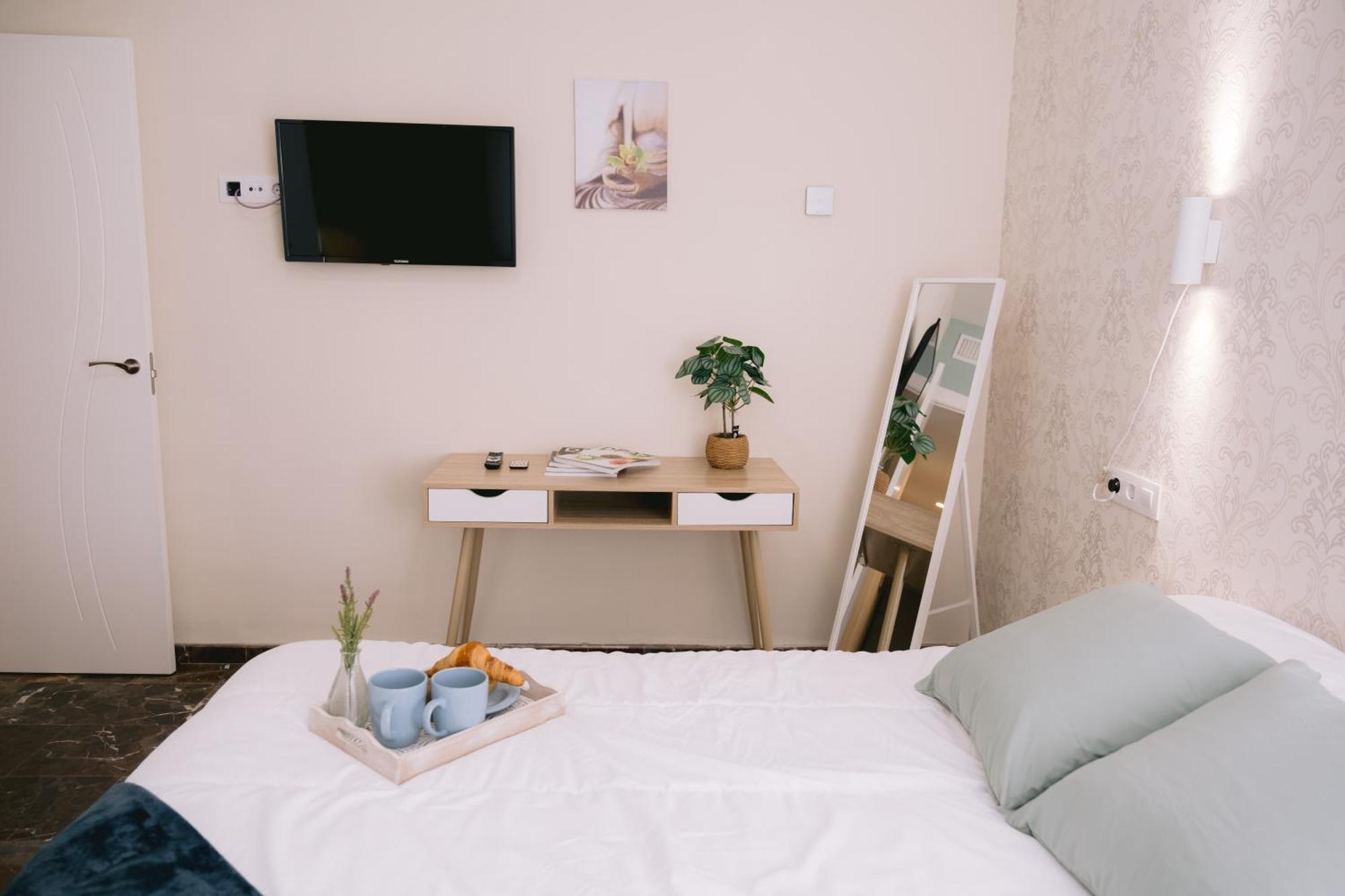 Piso Compartido Delyrent, Reja Hotel Jaén Kültér fotó